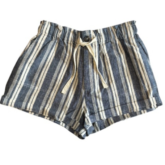 Forever 21 Pants - Forever 21 Blue and Cream Linen cotton blend Shorts NWT